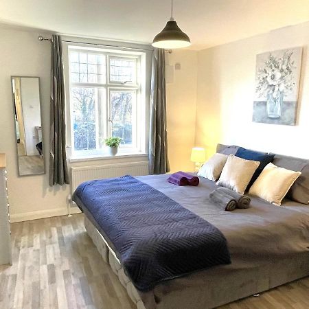 Supreme - 1 Bedroom Apart Sleeps 4 Short/Long Stay Gillingham  Exteriör bild
