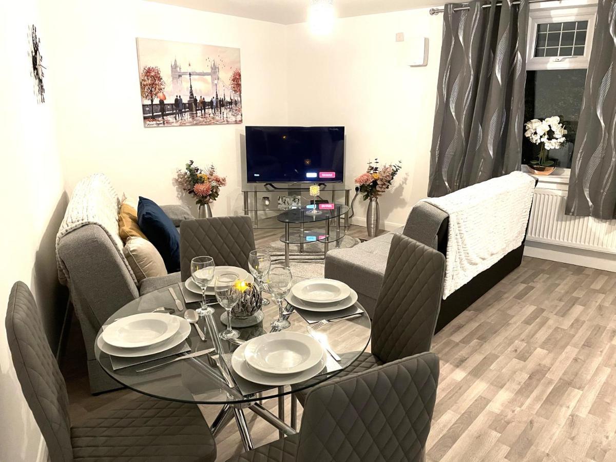 Supreme - 1 Bedroom Apart Sleeps 4 Short/Long Stay Gillingham  Exteriör bild
