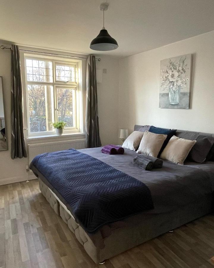 Supreme - 1 Bedroom Apart Sleeps 4 Short/Long Stay Gillingham  Exteriör bild