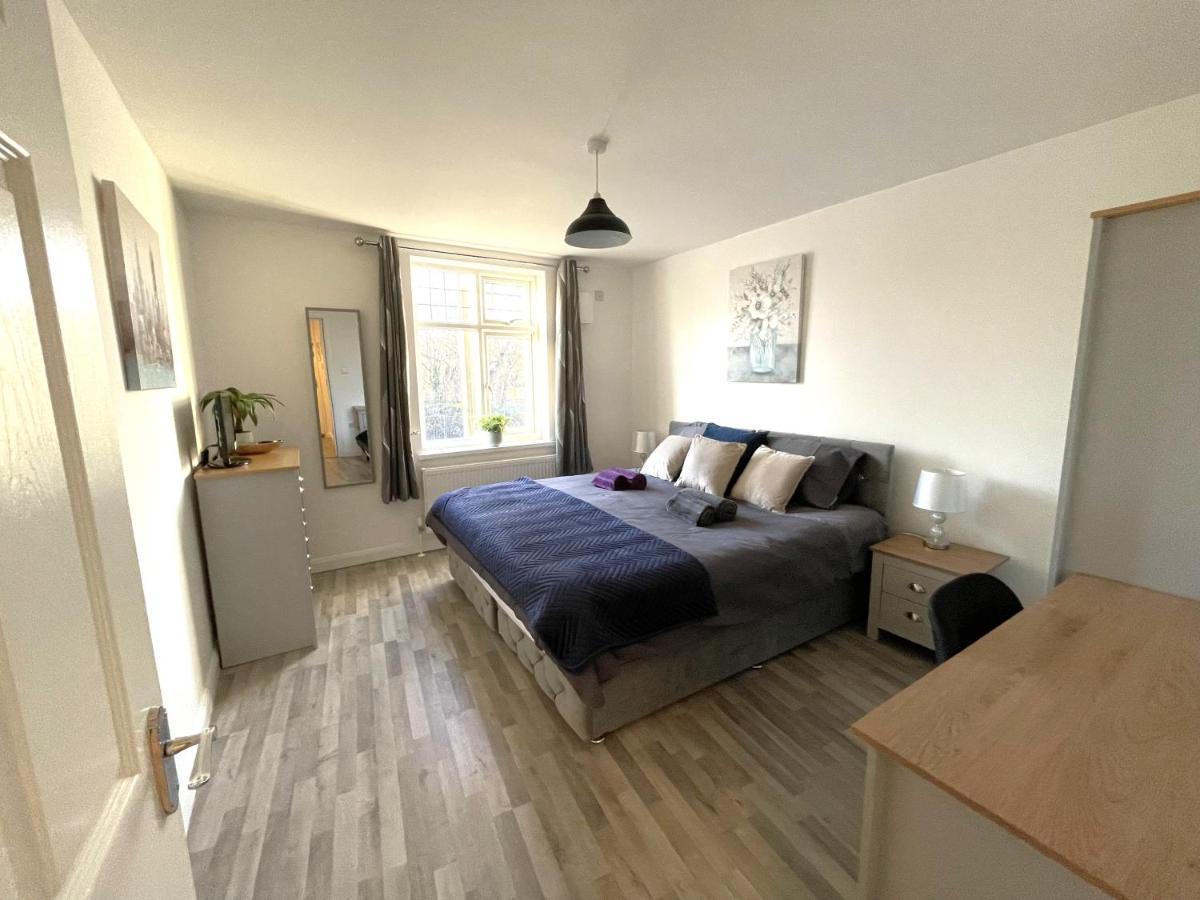 Supreme - 1 Bedroom Apart Sleeps 4 Short/Long Stay Gillingham  Exteriör bild