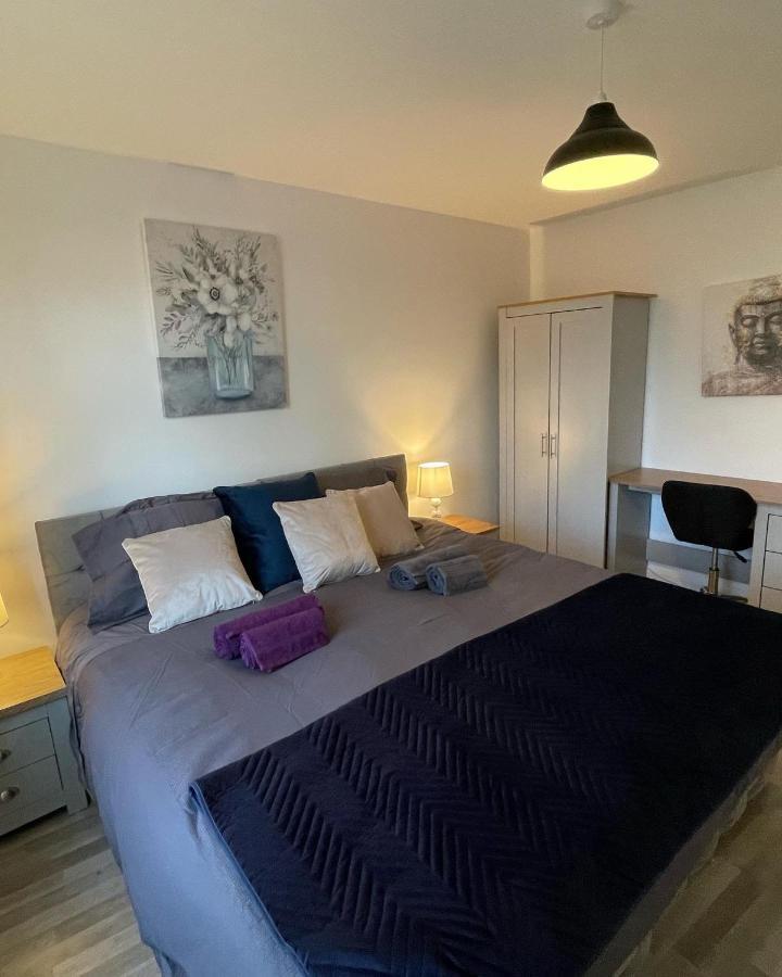 Supreme - 1 Bedroom Apart Sleeps 4 Short/Long Stay Gillingham  Exteriör bild