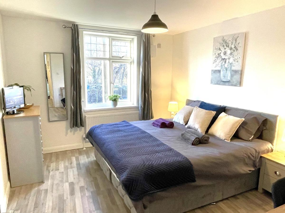 Supreme - 1 Bedroom Apart Sleeps 4 Short/Long Stay Gillingham  Exteriör bild