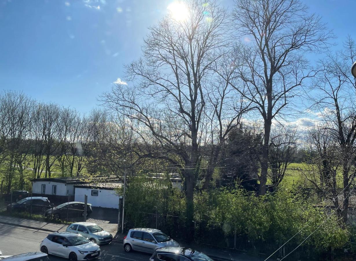 Supreme - 1 Bedroom Apart Sleeps 4 Short/Long Stay Gillingham  Exteriör bild